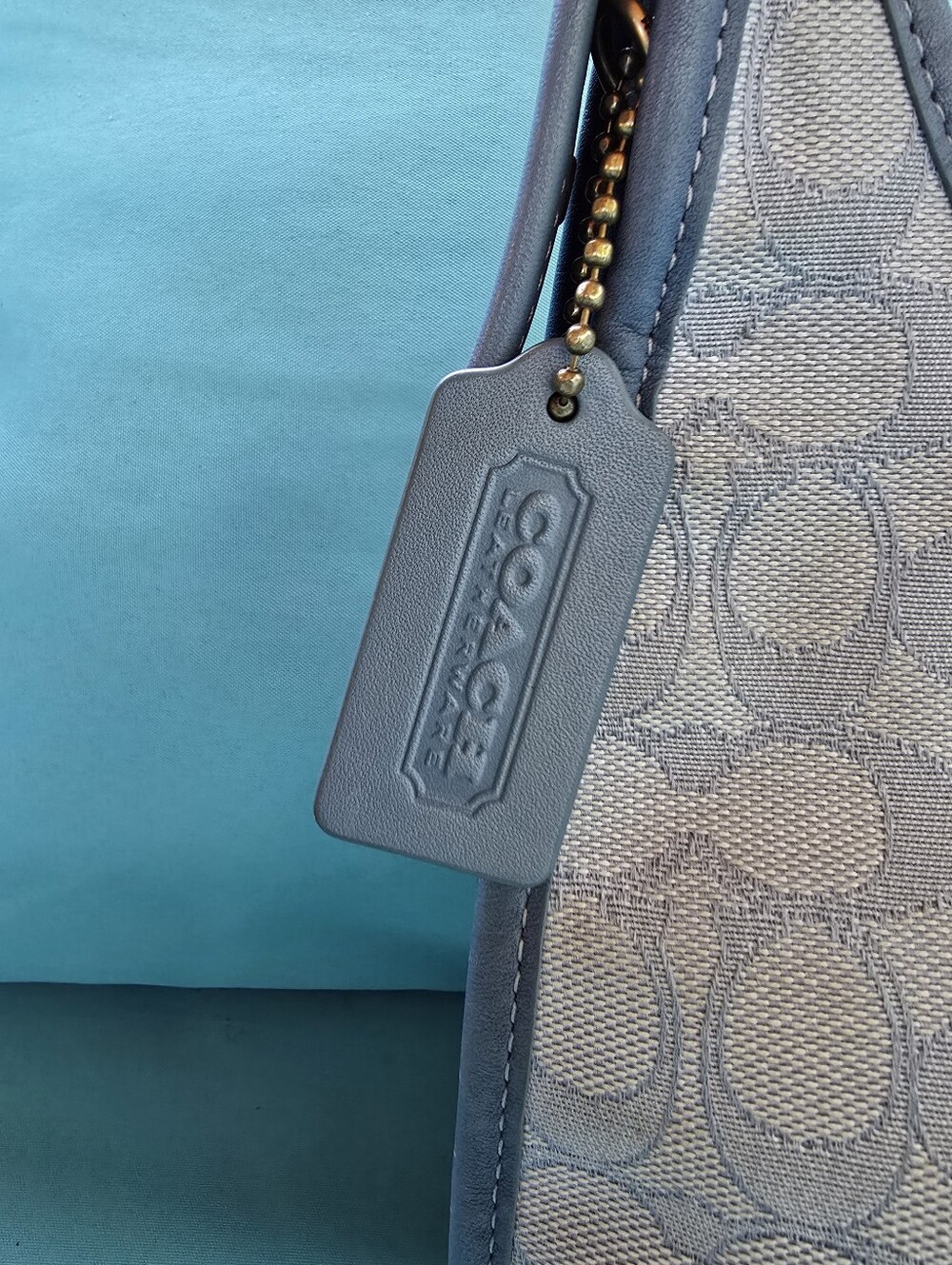 Coach Light Blue Signature Canvas Shoulder Bag - Picture 4 of 11